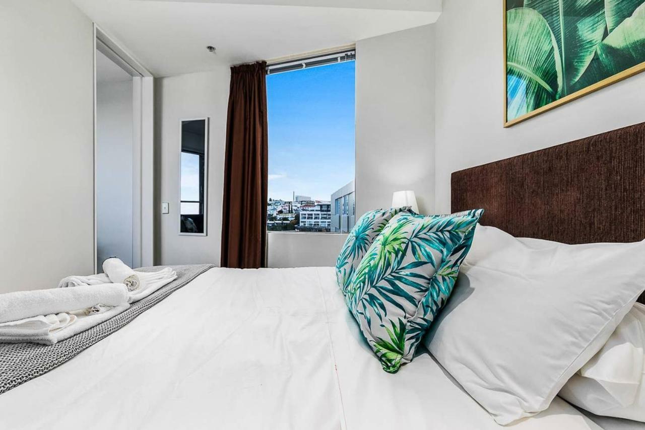 One Bedroom Apartment - Pool, Gym & Tennis Courts! โอ๊คแลนด์ ภายนอก รูปภาพ